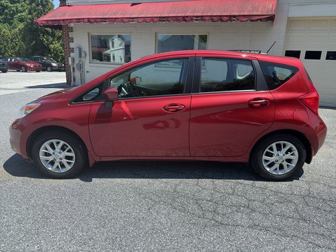 Used 2016 Nissan Versa Note SV w/ SV Appearance Package FWD image 2