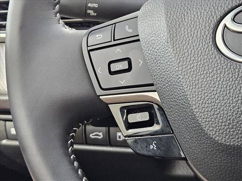 Used 2025 Toyota Camry SE FWD image 24
