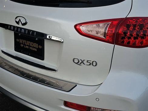 Used 2016 INFINITI QX50 AWD w/ Technology Package image 11