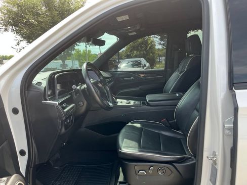 Used 2021 Cadillac Escalade ESV Sport w/ Driver Assist Tech Package AWD/4WD image 9