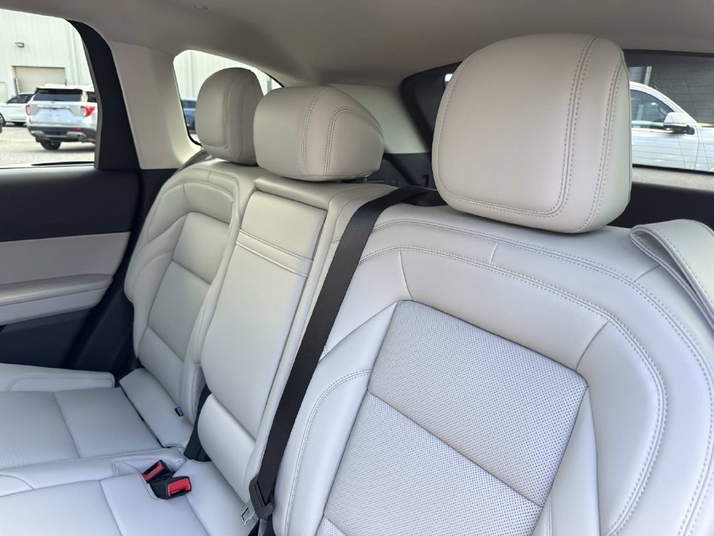 New 2026 Lincoln Nautilus Premier w/ Equipment Group 102A AWD/4WD image 14