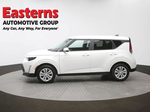 Used 2025 Kia Soul LX FWD image 59