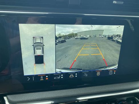 Used 2025 GMC Sierra 1500 AT4 w/ AT4 Premium Package image 17