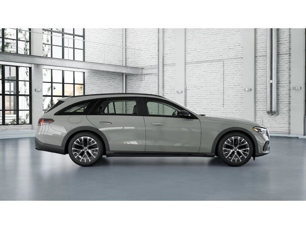 Used 2025 Mercedes-Benz E 450 4MATIC All-Terrain Wagon image 2