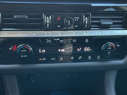 New 2026 Nissan Pathfinder SL image 34