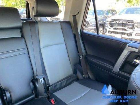 Used 2018 Toyota 4Runner SR5 Premium AWD/4WD image 27