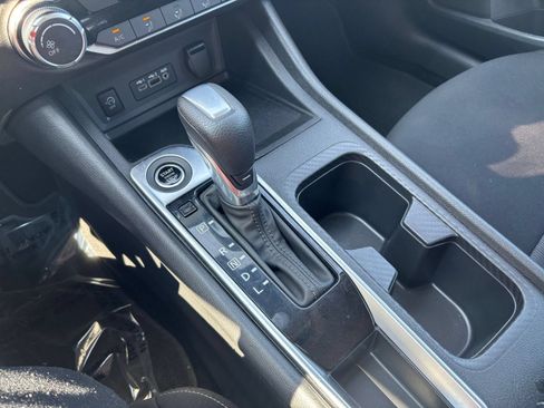Used 2025 Nissan Sentra SV FWD image 38