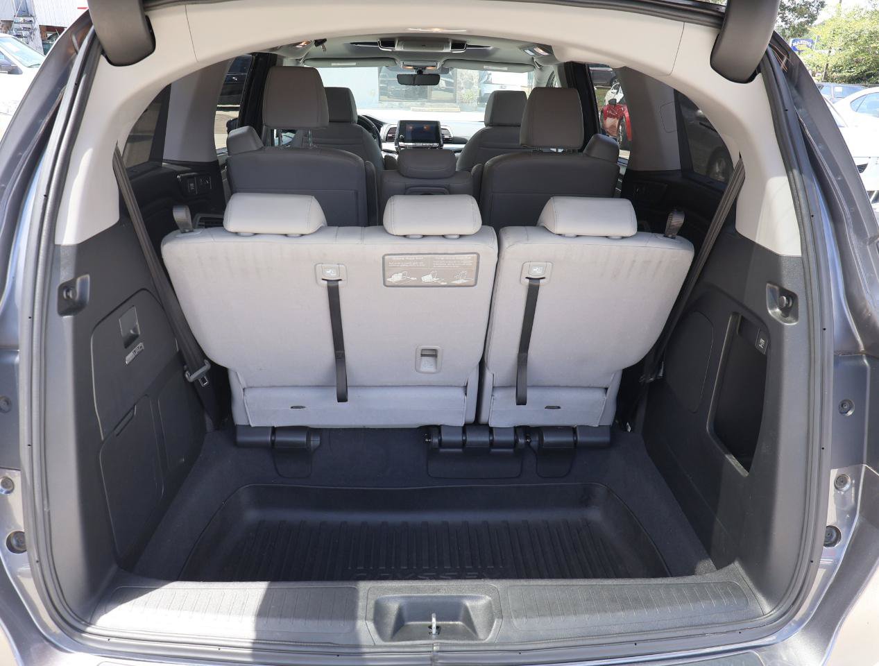 Used 2018 Honda Odyssey Elite image 6