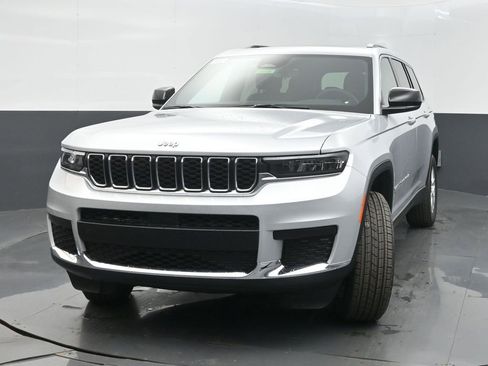New 2026 Jeep Grand Cherokee L Laredo AWD/4WD image 3