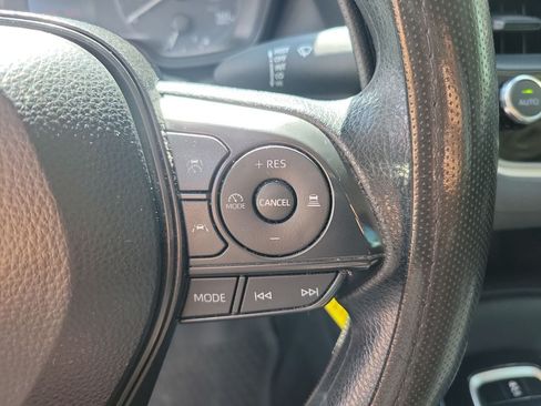 Used 2024 Toyota Corolla LE FWD image 20