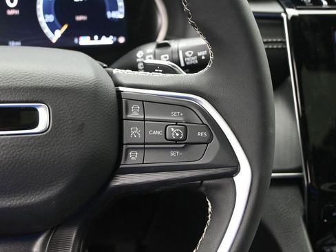 New 2026 Jeep Grand Cherokee L Laredo image 12