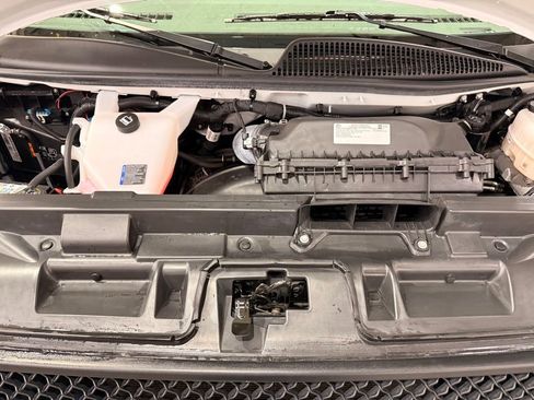 Used 2024 Chevrolet Express 3500 LT w/ LT Preferred Equipment Group RWD image 6