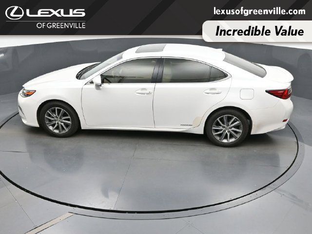 Used 2017 Lexus ES 300h w/ Luxury Package FWD image 53