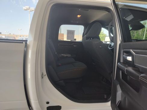 Used 2025 RAM 2500 Big Horn AWD/4WD image 24