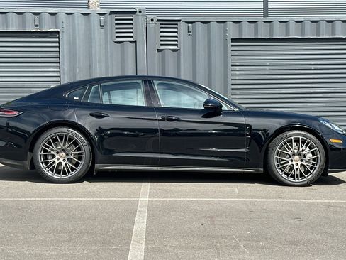 Certified 2021 Porsche Panamera image 9