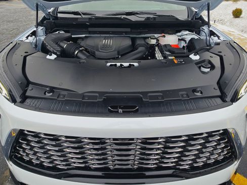 New 2026 Buick Enclave Avenir w/ Super Cruise Package image 3