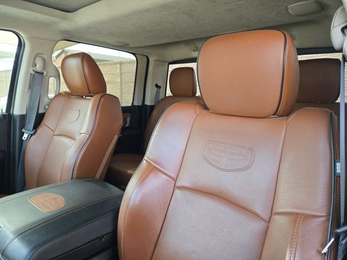 Used 2018 RAM 3500 Laramie Longhorn image 9