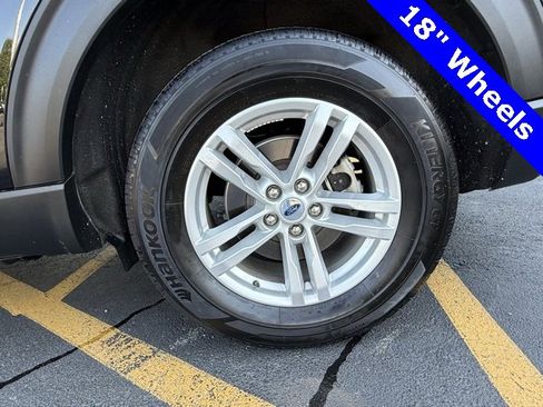 Used 2022 Ford Explorer XLT w/ Equipment Group 202A image 22