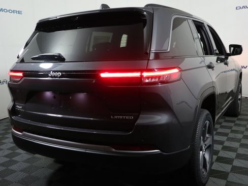 New 2026 Jeep Grand Cherokee Limited AWD/4WD image 6