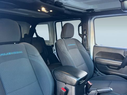 Used 2022 Jeep Wrangler Unlimited Rubicon 4xe image 30