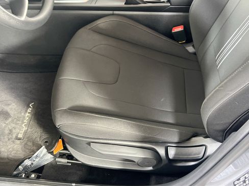 Used 2023 Hyundai Elantra SEL FWD image 18