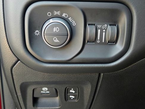 Used 2020 RAM 1500 Limited AWD/4WD image 32