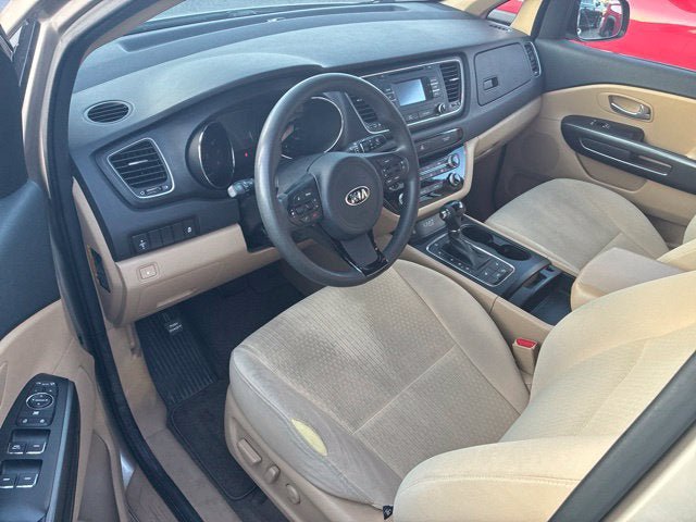 Used 2016 Kia Sedona LX w/ LX Convenience Package FWD image 9