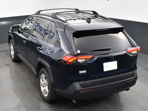 Used 2021 Toyota RAV4 XLE w/ Convenience Package image 12