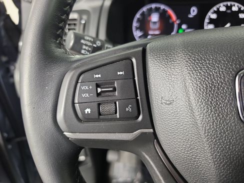 Used 2025 Honda Ridgeline Sport image 21