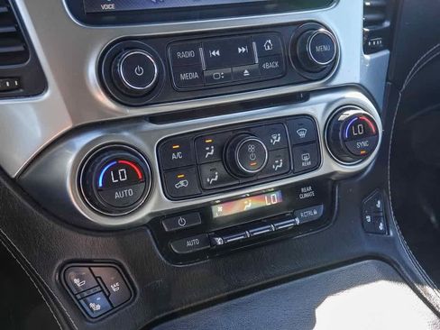 Used 2015 Chevrolet Suburban LTZ image 22