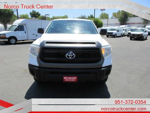 Used 2016 Toyota Tundra SR w/ Tow Package RWD image 4