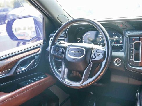 Used 2023 GMC Yukon XL Denali Ultimate image 15