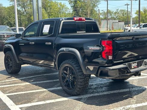 Used 2023 Chevrolet Colorado Trail Boss w/ Technology Package AWD/4WD image 8