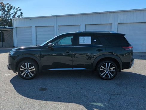 Certified 2024 Nissan Pathfinder Platinum image 8