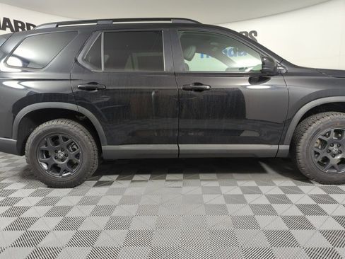 New 2025 Honda Pilot TrailSport image 6