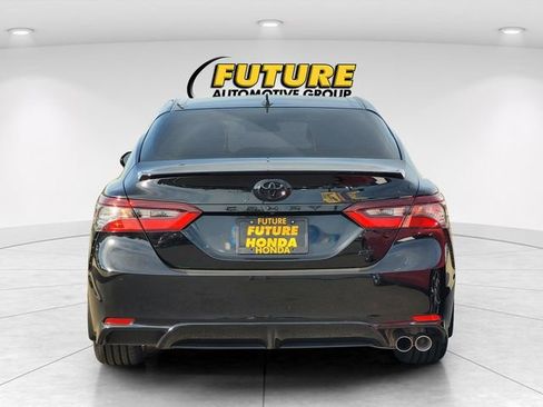 Used 2024 Toyota Camry SE image 8