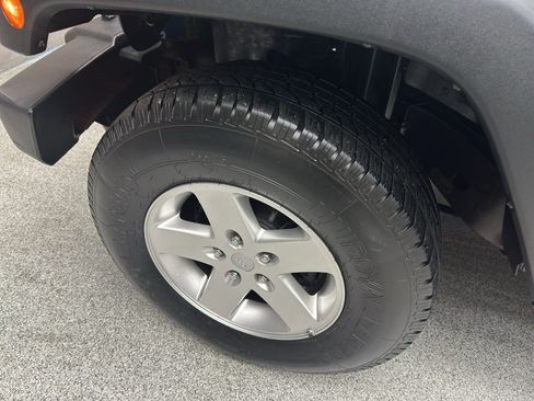 Used 2013 Jeep Wrangler Unlimited Sport AWD/4WD image 7