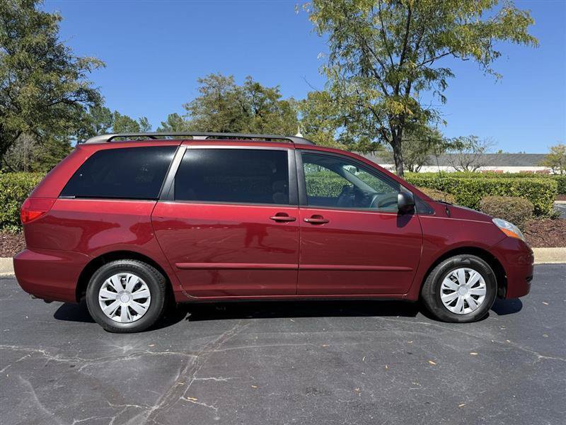 Used 2007 Toyota Sienna CE FWD image 5