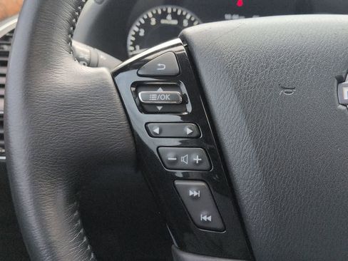 Used 2022 Nissan Armada SL w/ Captain's Chairs Package image 24