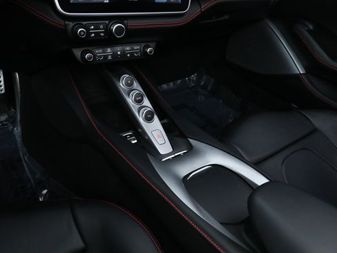 Certified 2023 Ferrari Portofino M image 31