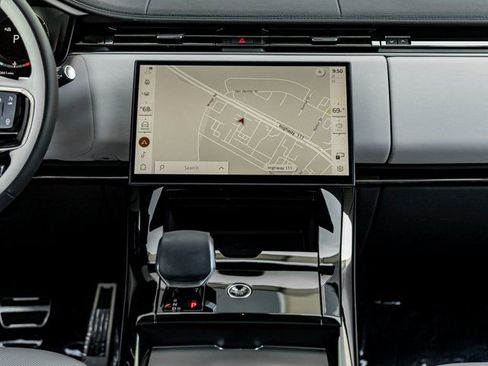 Used 2024 Land Rover Range Rover Sport Dynamic SE image 18