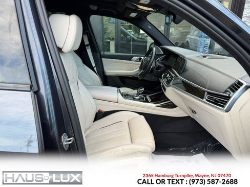 Used 2020 BMW X7 M50i w/ Dynamic Handling Package AWD/4WD image 23