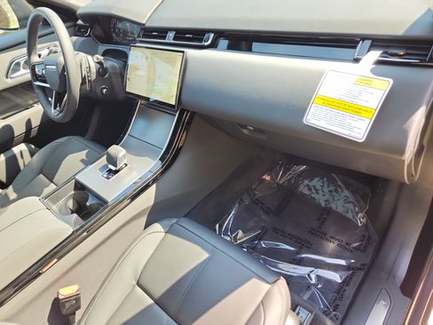 New 2026 Land Rover Range Rover Velar S image 27