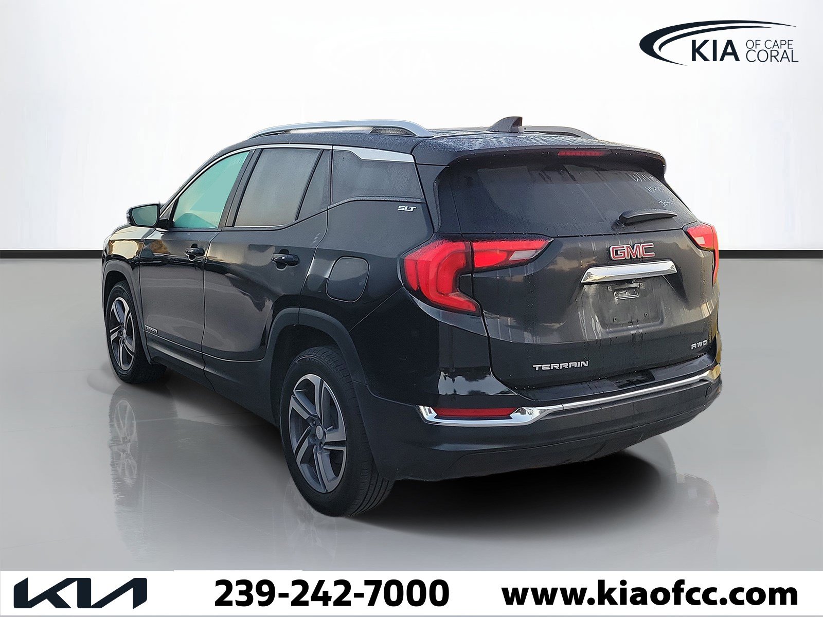 Used 2021 GMC Terrain SLT AWD/4WD image 4