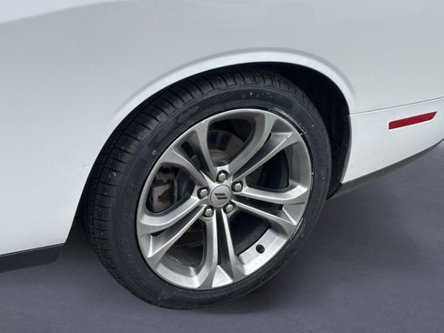 Used 2020 Dodge Challenger R/T RWD image 5