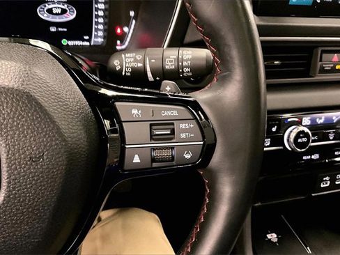 Used 2025 Honda Pilot Black Edition image 26