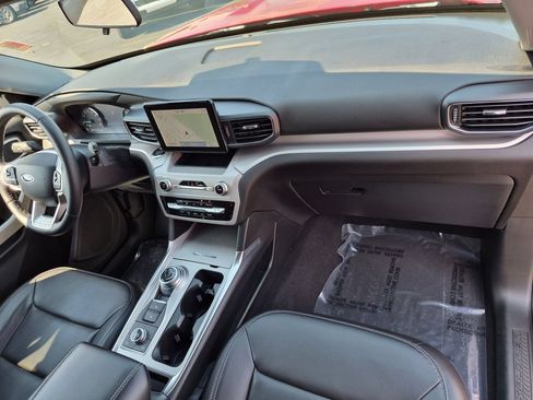 Used 2023 Ford Explorer XLT w/ Equipment Group 202A AWD/4WD image 28