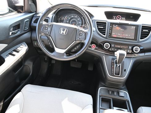 Used 2016 Honda CR-V Touring image 10
