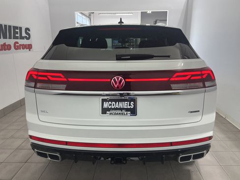 New 2026 Volkswagen Atlas Cross Sport SEL Premium R-Line image 6