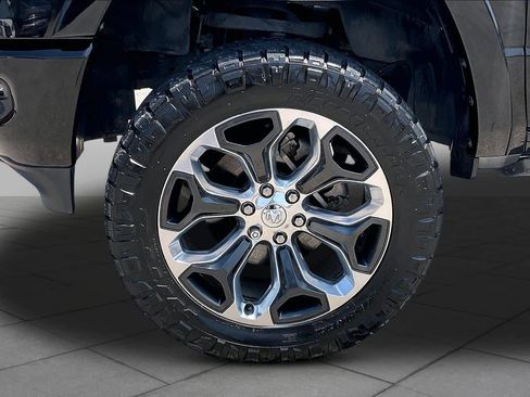 Used 2019 RAM 1500 Limited AWD/4WD image 11